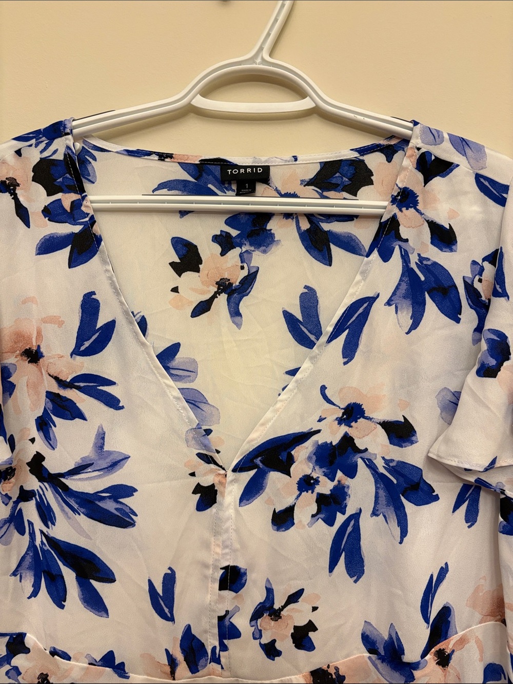Torrid Georgette Peplum Floral Top Flutter Sleeves Size 1 14-16 - Picture 3 of 14